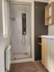Campings Petits Chalets D-Herm : photos des chambres