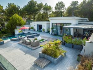 PRESTIGIEUSE villa avec SPA vue horizon mer proche Montpellier