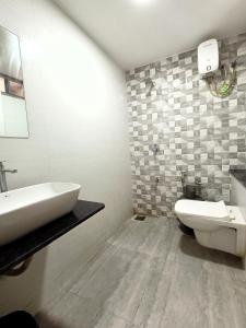 HOTEL TAPOVAN IN