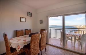 2 Bedroom Cozy Apartment In Santa Pola