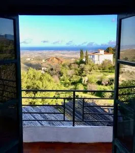 Cortijo de la Fuente con vistas impresionantes y playas a 20 minutos - El Marchal