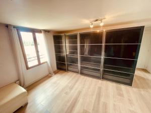 Villas Superbe Villa avec piscine , 3 chambres et dependance : photos des chambres