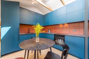 Jazz Old Town apartment with AC