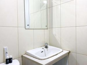 Comfort Stay 2BR at Springlake Summarecon Bekasi Apartment By Travelio