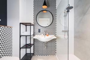 Podgórze Golden Oriole Apartment Cracow by Renters Prestige