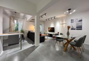 LIV - Modern Comfort Oasis in Pagrati