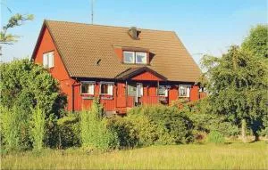 Cozy Home In Strängnäs With Sauna - Malmköping