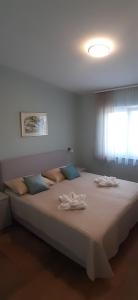 Valdebek Apartments with pool