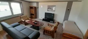 Ferienwohnung "Am Berg" - Pelm