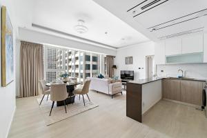Big 1BD in JLT - Pool, Game Zone