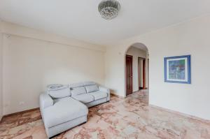 Miranda - Apartament in Mestre with Balcony!