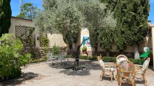 Los Cipreses de Mesones