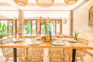 Villa Tokyo - 3 BDR Private Villa - 3 min walk to KU DE TA beach