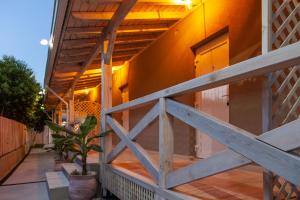 Via Polonia - Boutique Studios Corfu