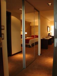 Howard Johnson Hotel & Casino