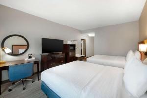 Queen Room with Two Queen Beds - Non-Smoking room in Hampton Inn & Suites Harvey