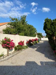 Maisons de vacances Gites Cote de Jade, proche plage et commerces, de 2 a 6 personnes : Maison 2 Chambres