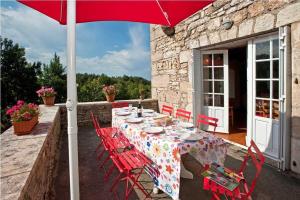 Maisons de vacances Gites de france 3 epis 8 personnes a conques les genevriers : photos des chambres