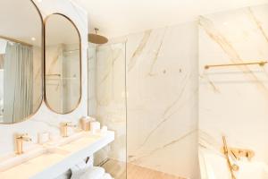 Hotels Hotel Marinca & Spa : Suite avec Jacuzzi