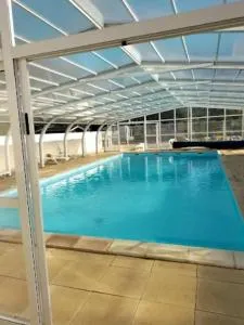 Bungalow cosy à Commequiers avec piscine partagée - Commequiers