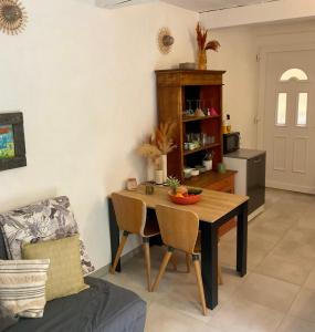 Rez de jardin, Le pra de pé