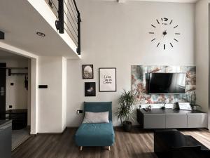 Contemporary Jindřišská Apartment