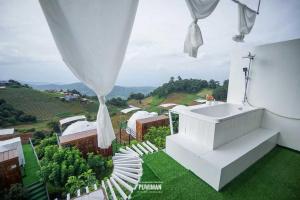 ภูวิมาน ม่อนแจ่ม