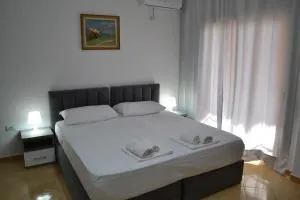 Kela's Sunny Apartment & Parking - Kaninë