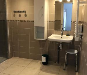 Comfortable nest just a stones throw from the sea