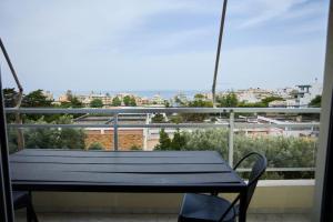 Panoramic White Blue