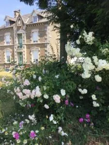 Le Presbytère Chambre D'Hôtes - Mantilly