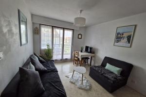 Comfortable two-room nest with sea view