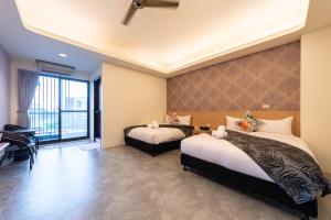 Phòng 4 Người Có Ban Công (Quadruple Room with Balcony)