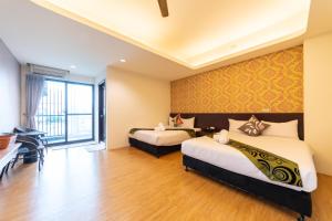 Phòng 4 Người Có Ban Công (Quadruple Room with Balcony)