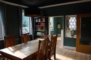 Großes Haus am Waldrand mit Garten und Parkplatz - Oker