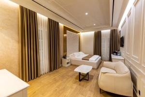 King & Queen Boutique Hotel