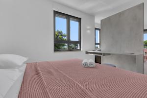 Beachfront Studio Seashell Residence Srzić