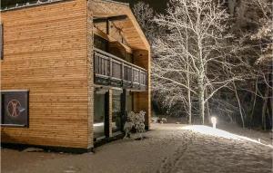 Cozy Apartment In Crinitzbergbärenwalde