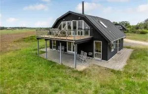 Four-Bedroom Holiday Home In Skjern - Skjern