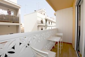 Estepona Centre Beachfront Apartment ROSSI