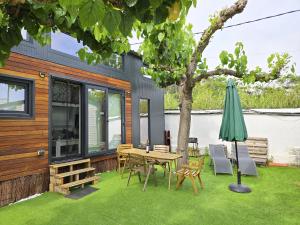 Camping Costa Dorada Tiny House 1
