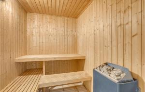 Stunning Home In Væggerløse With Sauna