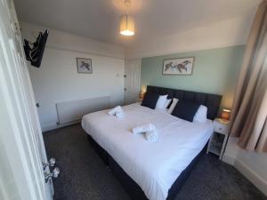 Stanley House - Free Parking for multiple Vehicles by Cliftonvalley Apartments