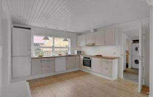 Cozy Home In Nykøbing M With Wifi