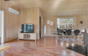 Cozy Home In Roslev With Wifi