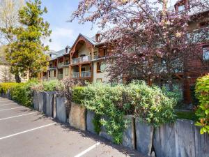 Appartements Studio au Centre-Ville de Saint-Lary avec Piscine, Sauna et Parking Securise - FR-1-296-399 : Studio