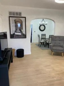 Ellas - 大学公园市