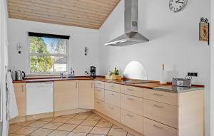 Cozy Home In Ebeltoft With Sauna