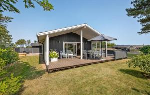 Beautiful Home In Ebeltoft With Wifi