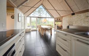 Gorgeous Home In Ebeltoft With Kitchen